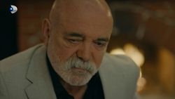 Rezumat „Minciuni de familie”, episodul 63, difuzat în 24 septembrie la Kanal D: Nazan merge la Zennure și află un secret care va da toată viața familiei lui Guzide peste cap Rezumat „Minciuni de familie”, episodul 63, difuzat în 24 septembrie la Kanal D: Nazan merge la Zennure și află un secret care va da toată viața familiei lui Guzide peste cap